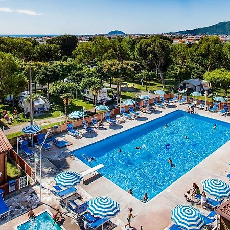 Camping Baciccia Hotel Чериале Екстериор снимка